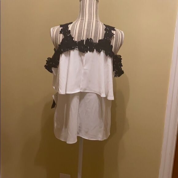 Nwt. White/black lace off the shoulder. Medium - Picture 2 of 5